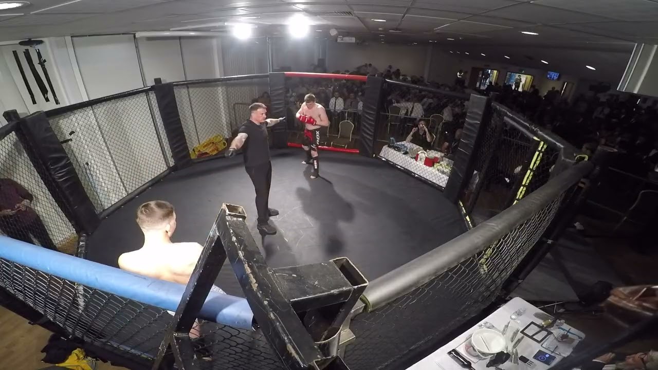EXETER | ULTRA MMA | KYLE BURKETT VS MAX AVERY