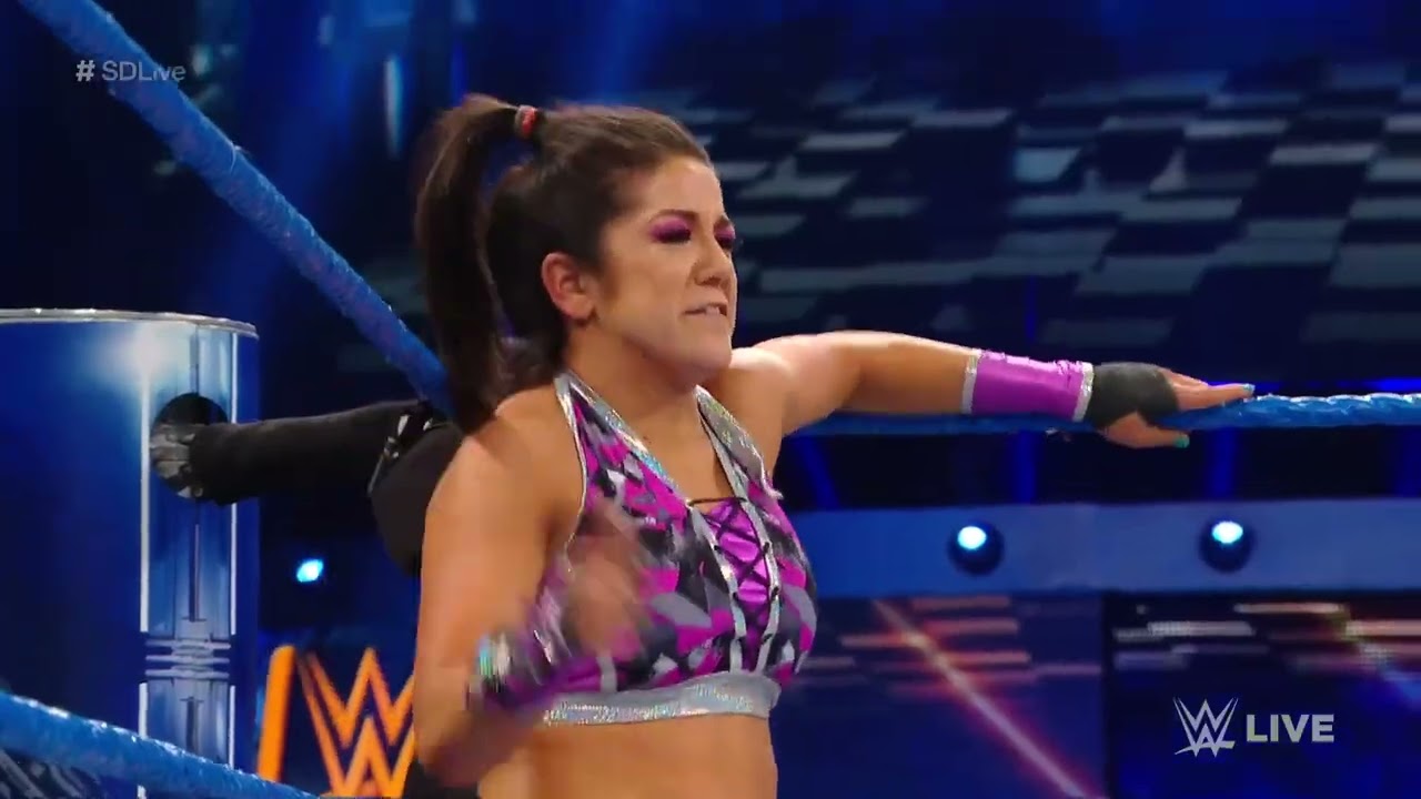 Bayley vs. Nikki Cross: SmackDown LIVE, June 11, 2019