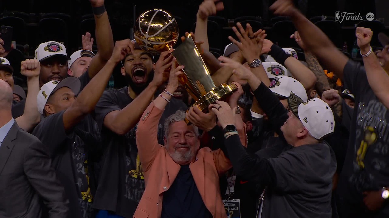 The New York Knicks Larry O’Brien NBA Championship Trophy Presentation 🏆