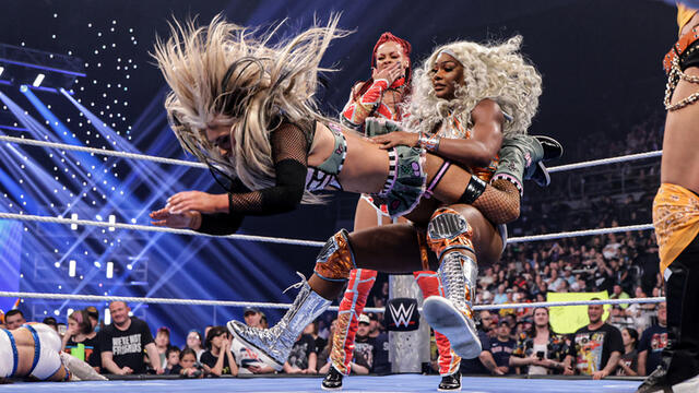 Jade Cargill attacks Tiffany Stratton after causing tag team disruption: SmackDown highlights