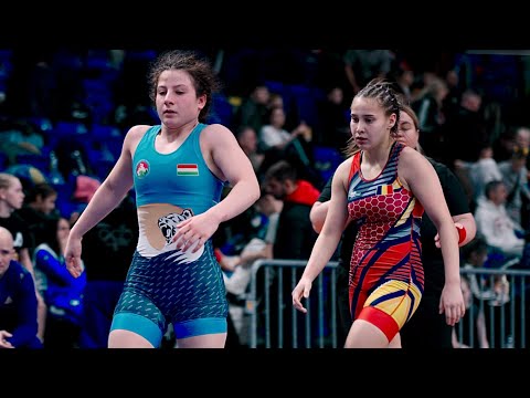 U20 Electra Garalacu (ROU) vs Reka Teleki (HUN) 50kg. Girls youth women's wrestling. B-cam-man background