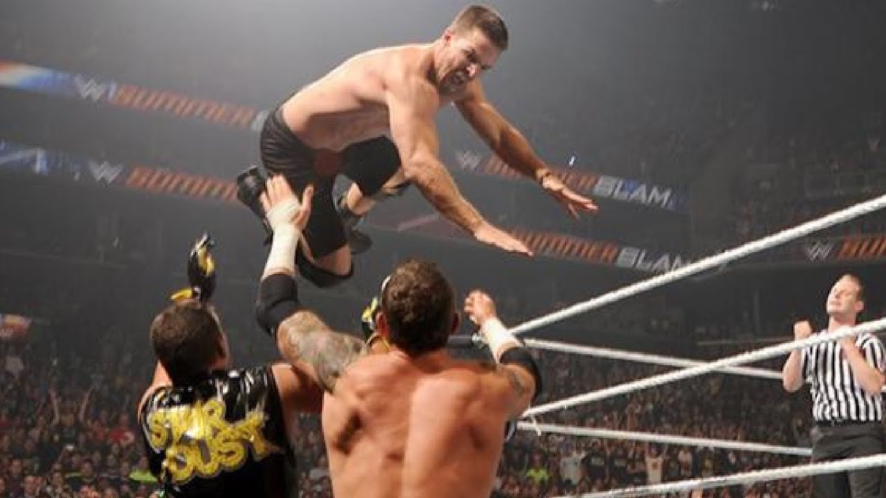 Stephen Amell in WWE - 5 Years Later background