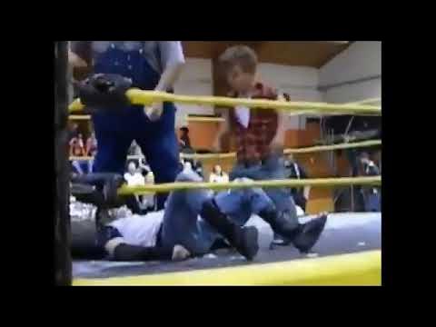 Midget & Giant Stink Face Wrestling Classic 3-foot midget & 7′ 4″ 600 lbs. Giant😂