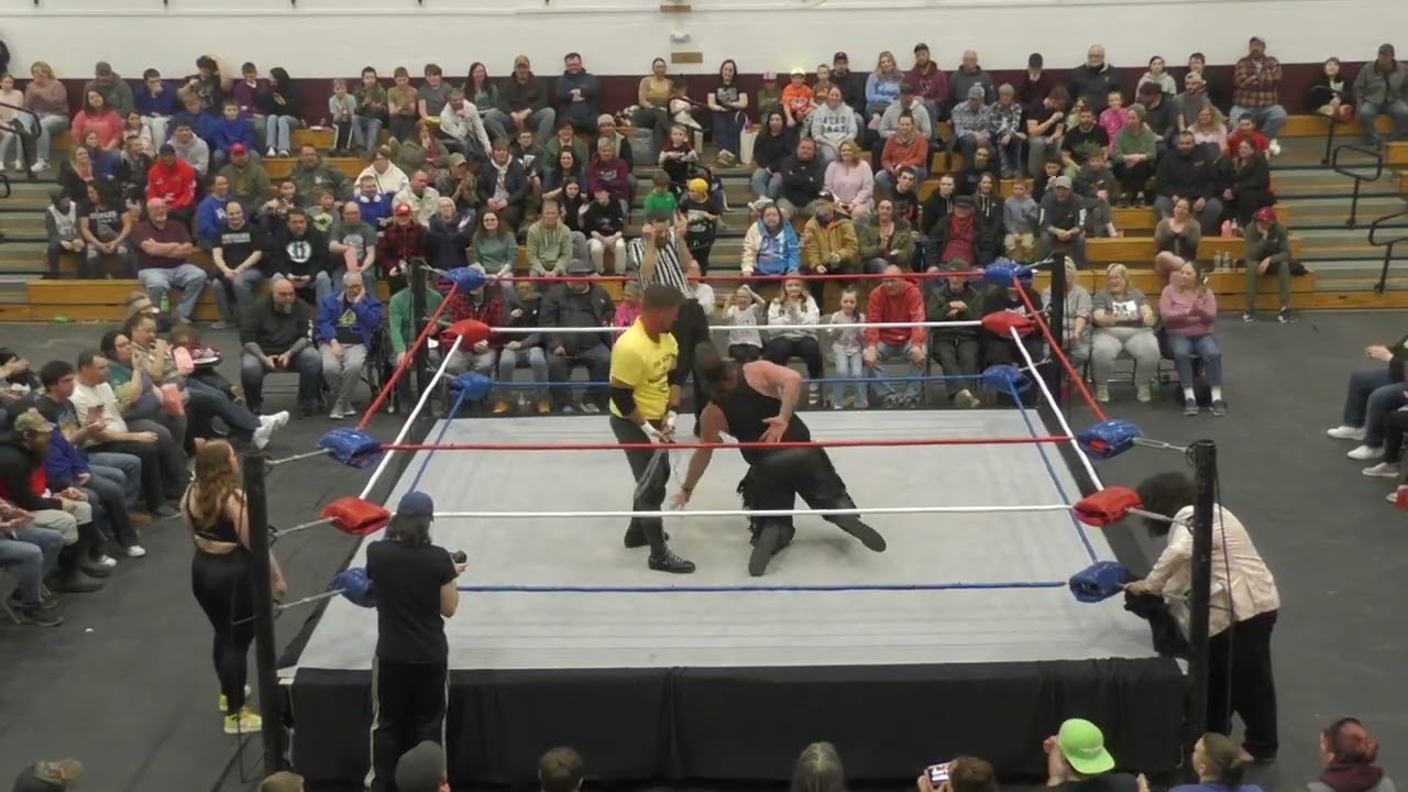 FULL MATCH Blade Bandit vs Jason Maverick - Insane Pro Wrestling CHAIN MATCH! đ đ€ đ€ (MUST SEE) background