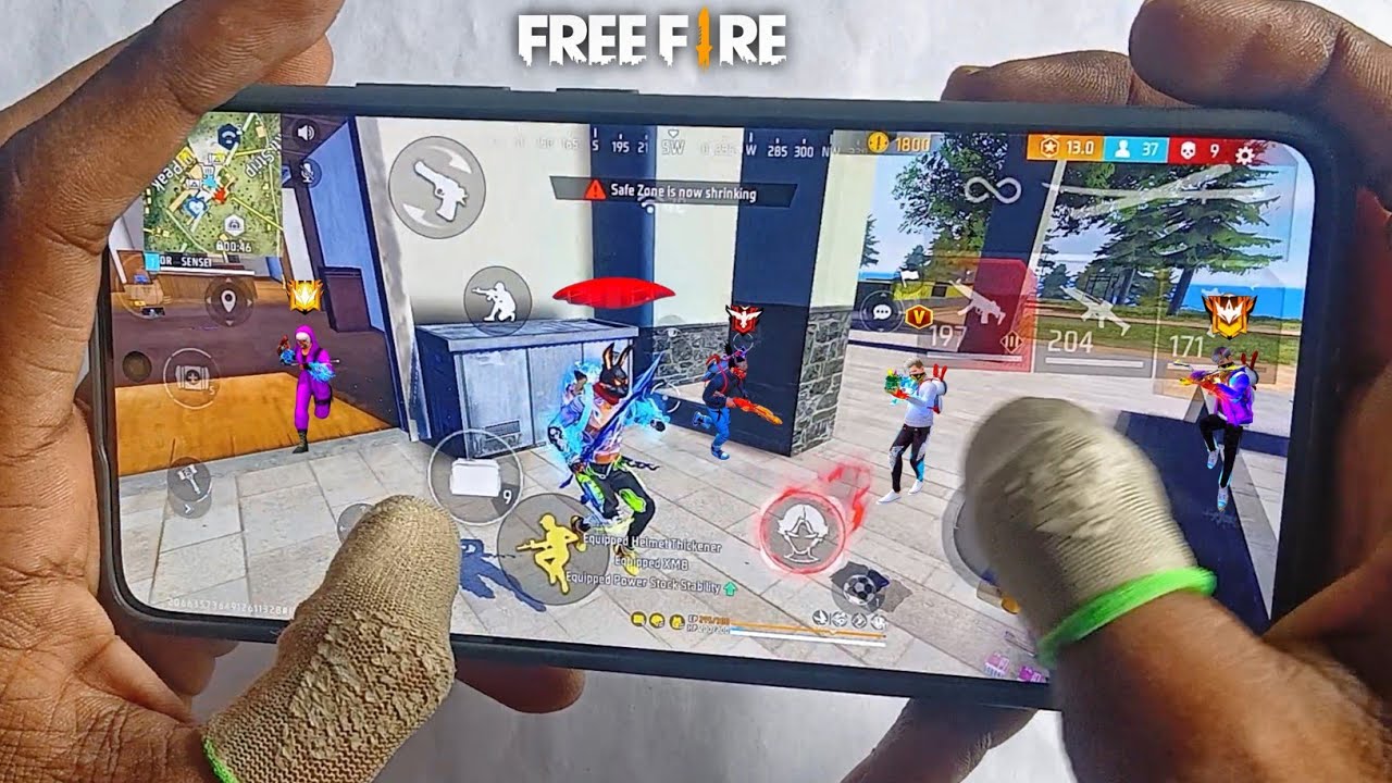 POCO X6 PRO - SOLO VS SQUAD FREE FIRE HANDCAM GAMEPLAY 🔥 - With 4 Finger CUSTOM HUD
