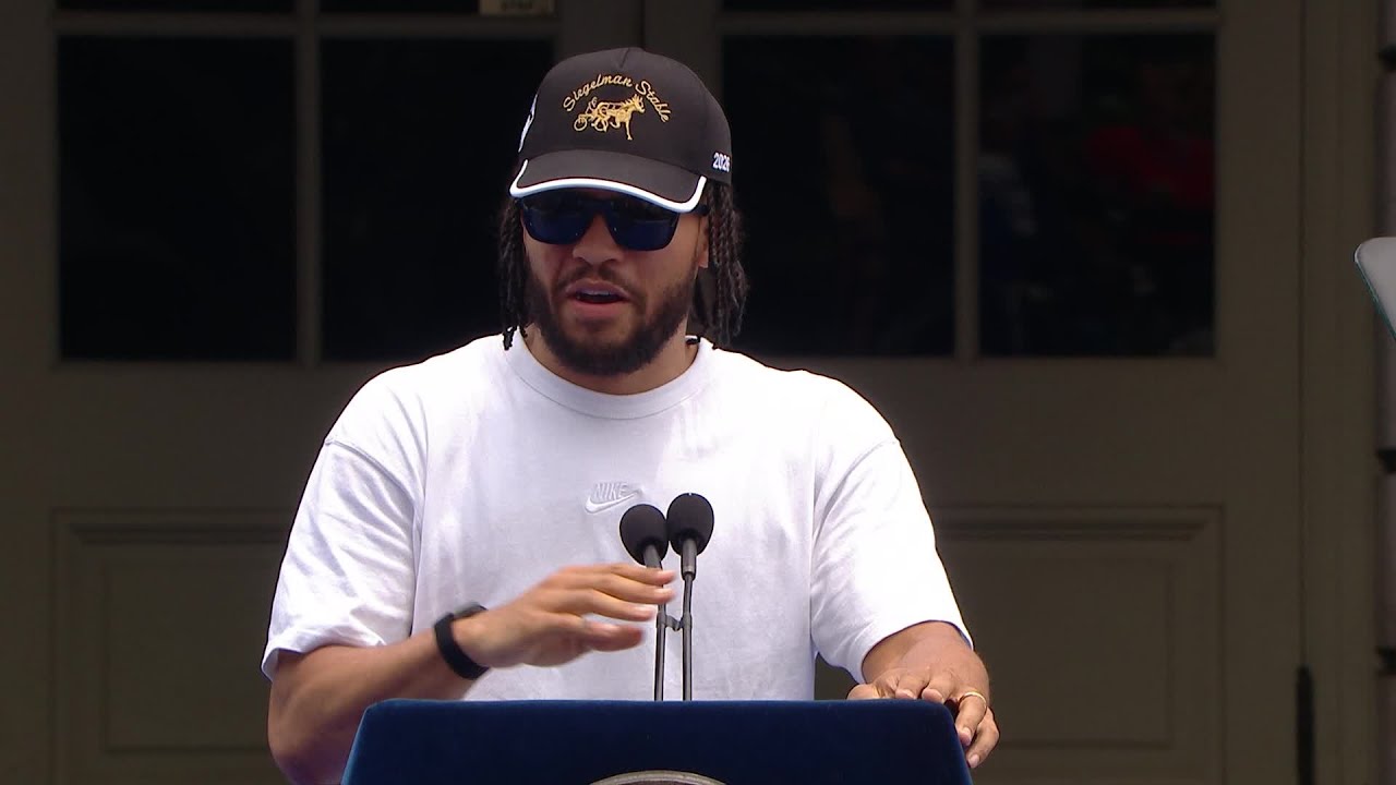 Jalen Brunson Speaks At The New York Knicks Championship Parade & Ceremony 🏆
