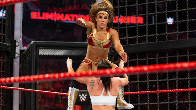 Mickie James soars during first Women’s Elimination Chamber Match: WWE Greatest Moments