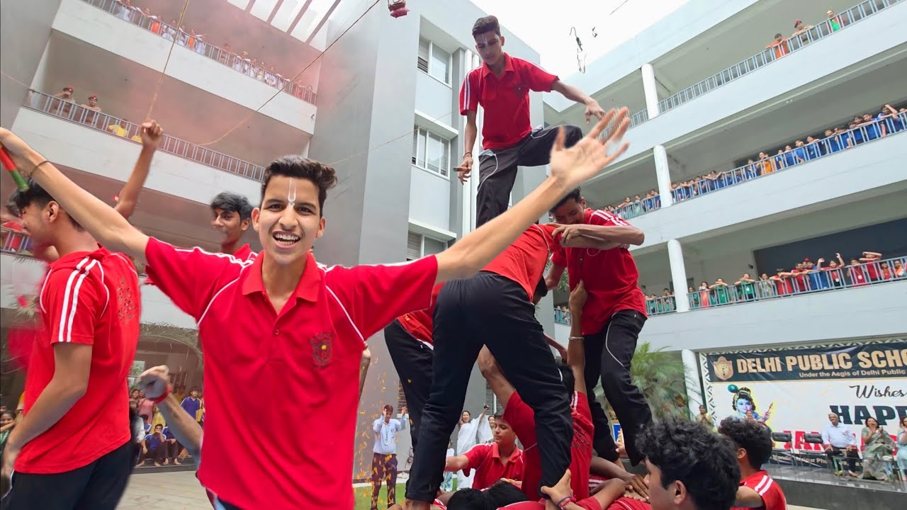Piyush School Mein Jeet Gaya ๐ Competition background