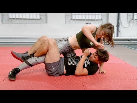 Girl VS Boy BJJ Match: Submission by Triangle Choke 📐