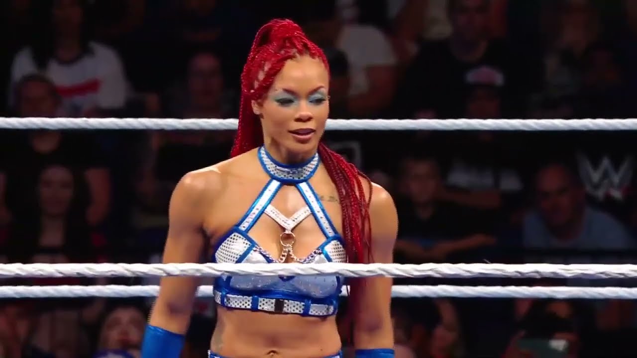 B-Fab & Mia Yim VS Tiffany Stratton & Alexa Bliss 2/2 background