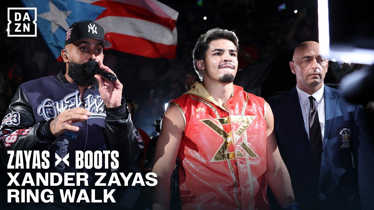 Xander Zayas makes his ring walk in Brooklyn! background