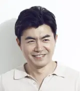 Myoungwoo Lee