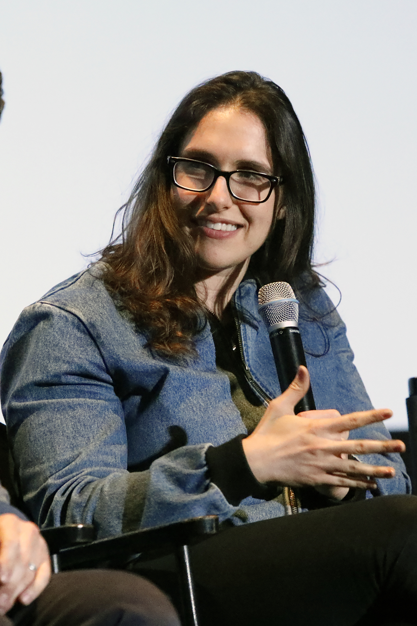 actor Megan Amram large photo