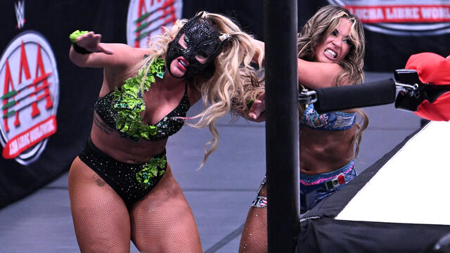 Lola Vice conquers La Hiedra in historic NXT Women's Title Match: AAA Lucha Libre highlights background