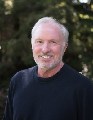 Tom Ropelewski portrait