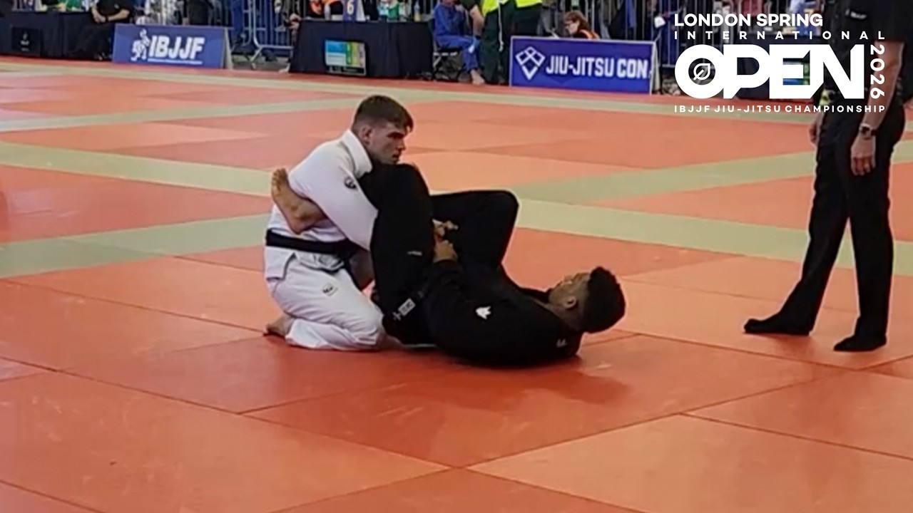 Martin Moiraghi vs Lucas Munhoz / London Spring Open 2026 background
