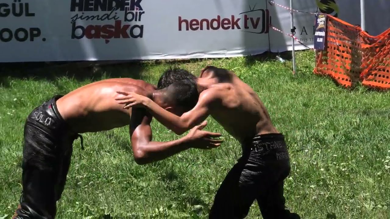 Sakarya 22. Hendek Selman Dede Yağlı Pehlivan Güreşleri 28 Haziran 2026 background