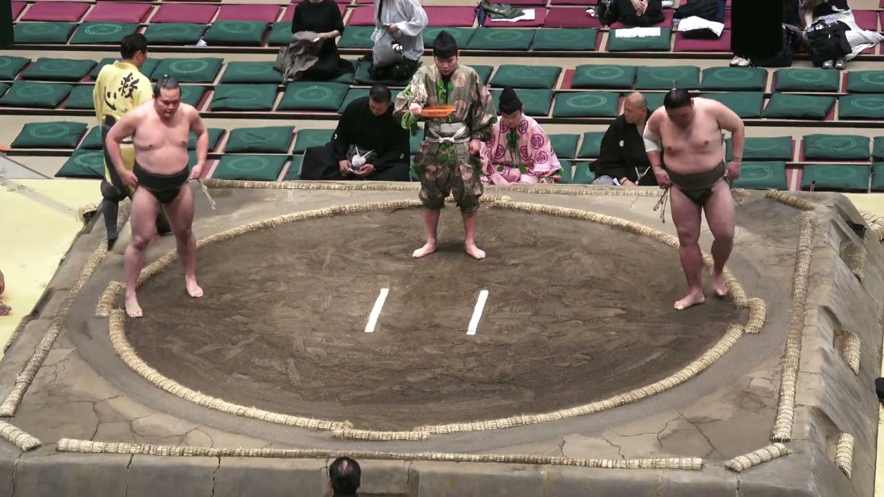 4K《三段目》小滝山×朝大洞 天昇山×木竜皇 琴羽黒×藤宗 琴大河×欧翔山 象竜×謙信 羅漢児×朝心誠 他【大相撲令和8年5月場所】13日目 【SUMO MAY DAY13】2026/05/22 background