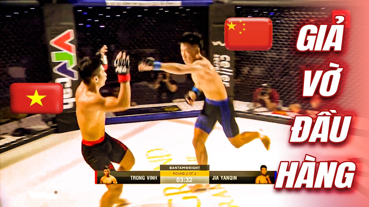 Bị đối thủ GIÁP LÀ CÀ, Trọng Vinh GIƠ TAY GIẢ VỜ ĐẦU HÀNG. Và cái kết làm võ sĩ Trung Quốc SẤP MẶT background