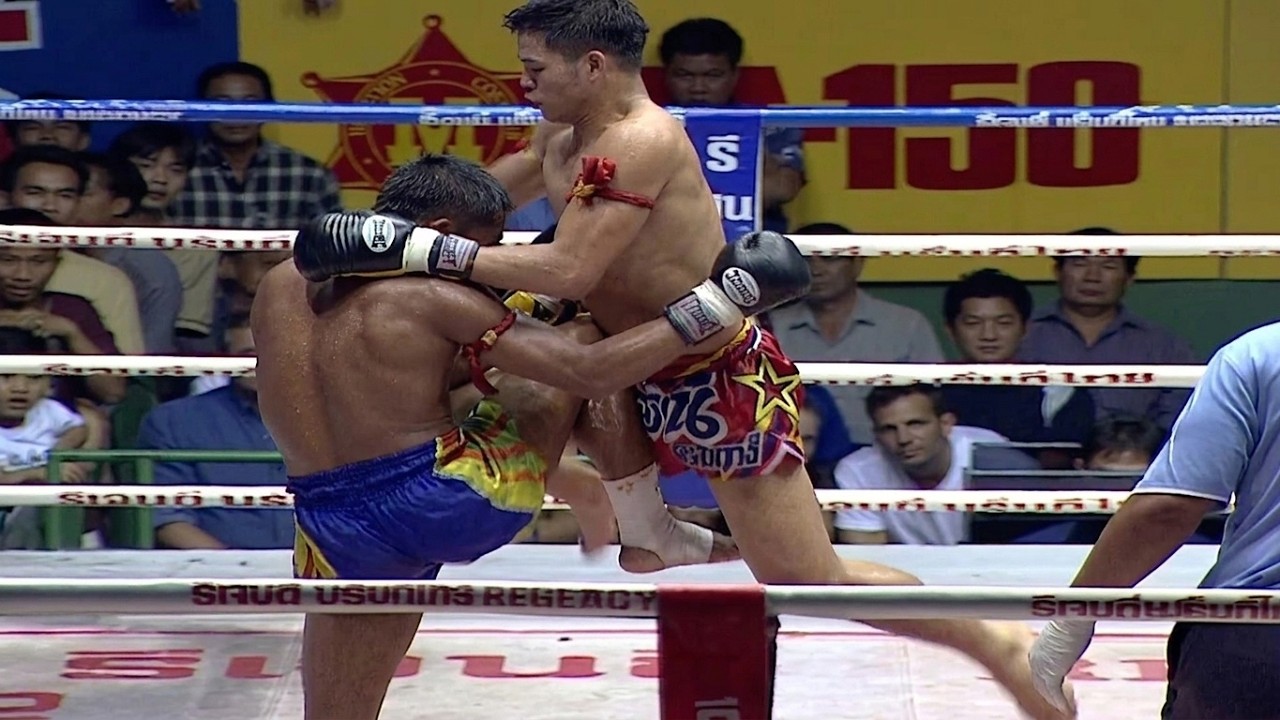 Anuwat Kaewsamrit vs. Ronnachai Naratreekul I | Rajadamnern Stadium | Full Muay Thai Fight backdrop