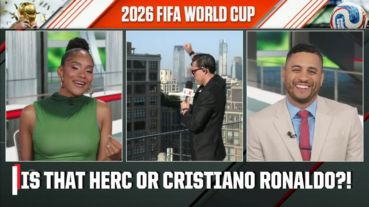 Herculez Gomez does his best Cristiano Ronaldo impression 😅 | SportsCenter background