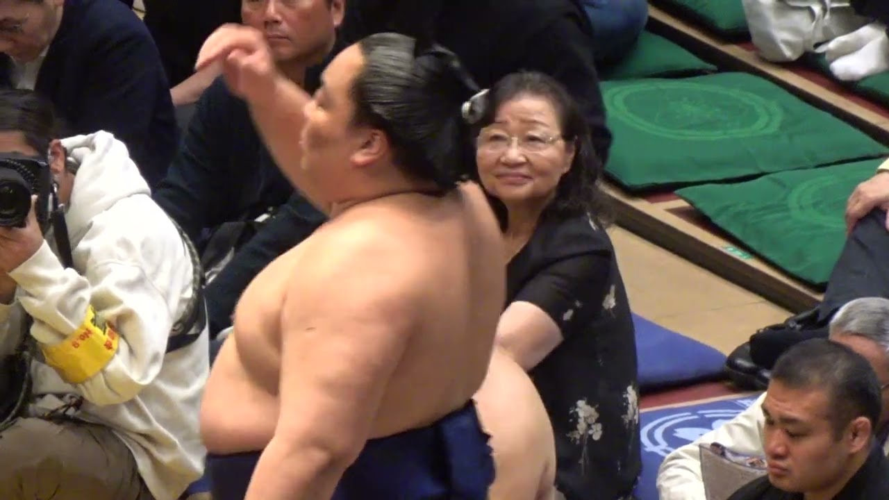 錦木 vs 出羽ノ龍【大相撲令和8年5月場所】14日目 NISHIKIGI vs DEWANORYU【SUMO MAY DAY14】2026/05/23 background