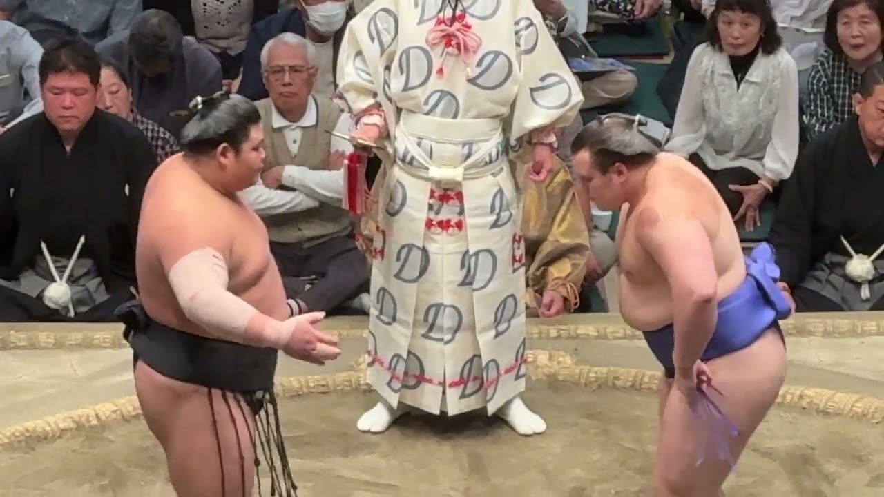 伯桜鵬 vs 安青錦【大相撲令和7年5月場所】13日目 AONISHIKI HAKUOUHOU 2025/05/23 夏場所 background