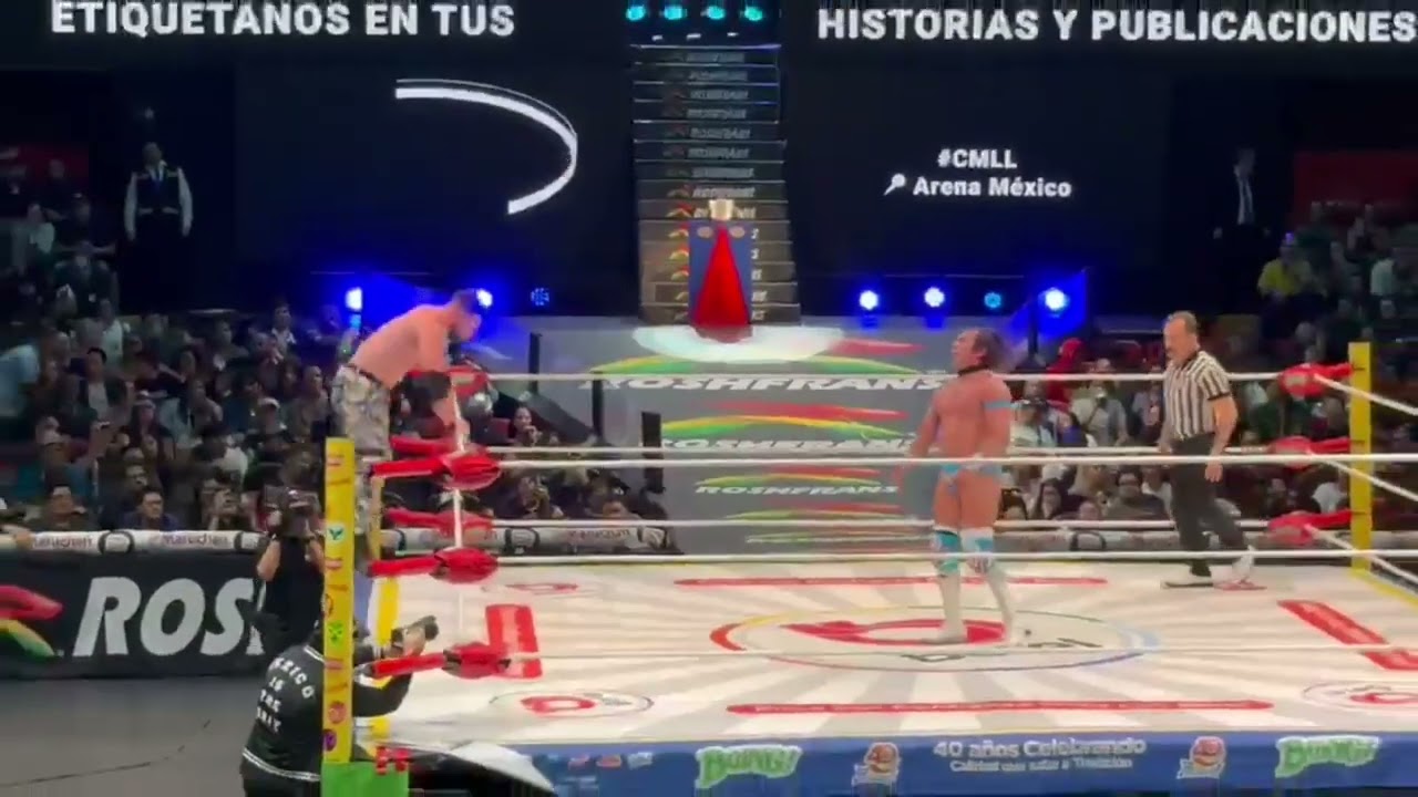 Lucha de Campeonato: Flip Gordon 🆚 Volador Jr. background