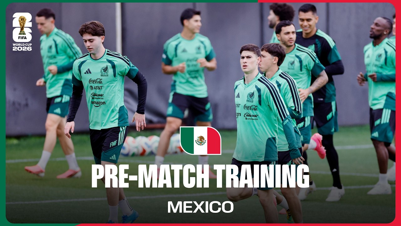 Mexico Train Before England | FIFA World Cup 2026™ background