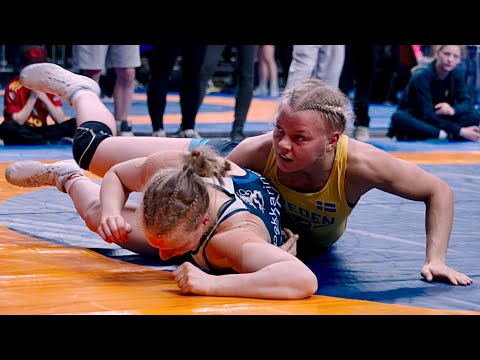 U20 Amelia Samuelsson (SWE) vs Oona Pekkarinen (FIN) 59kg final! Women's wrestling. C-cam-man background