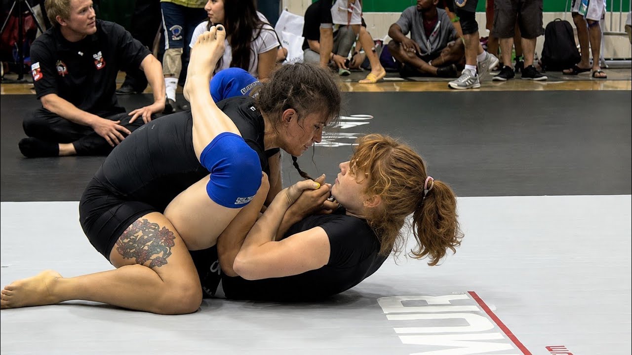 Epic Women's Grappling Battle | Incredible BJJ Ground Fight & Submission Defense ๐คผโโ๏ธ