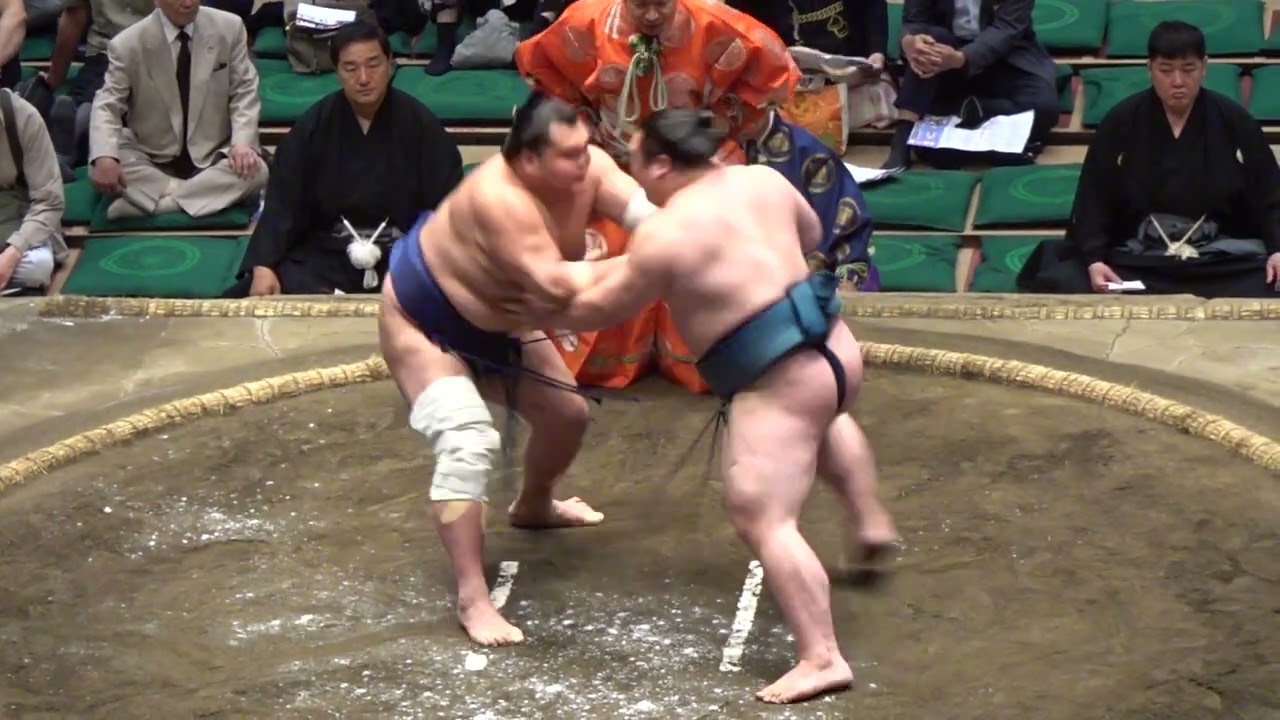 栃大海 vs 白熊【大相撲令和8年5月場所】13日目 TOCHITAIKAI vs SHIROKUMA【SUMO MAY DAY13】2026/05/22 background