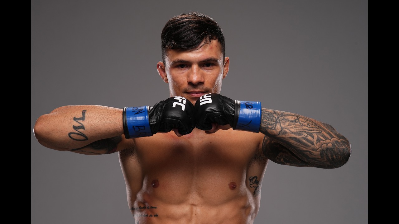 #UFC329 Alessandro Costa Busca Extender La Racha 🇧🇷🇲🇽 background