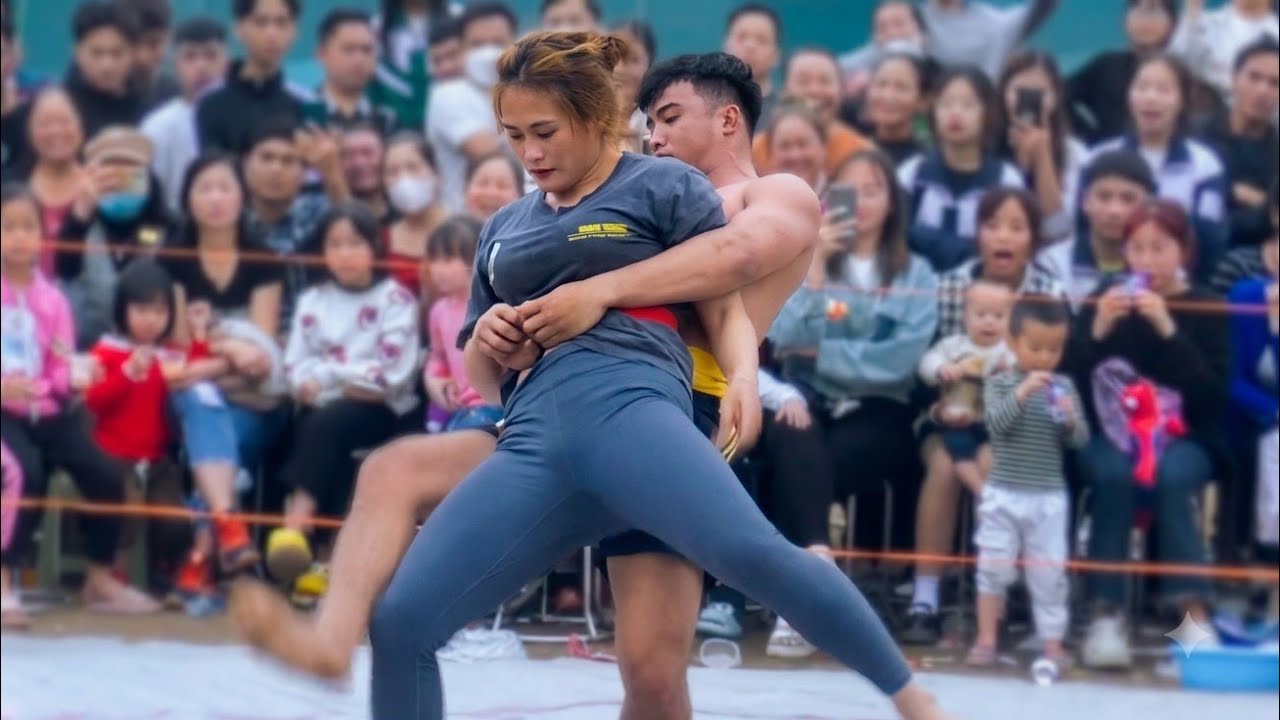 Strong Girl vs Boy Grappling | Epic Intergender Submission Match