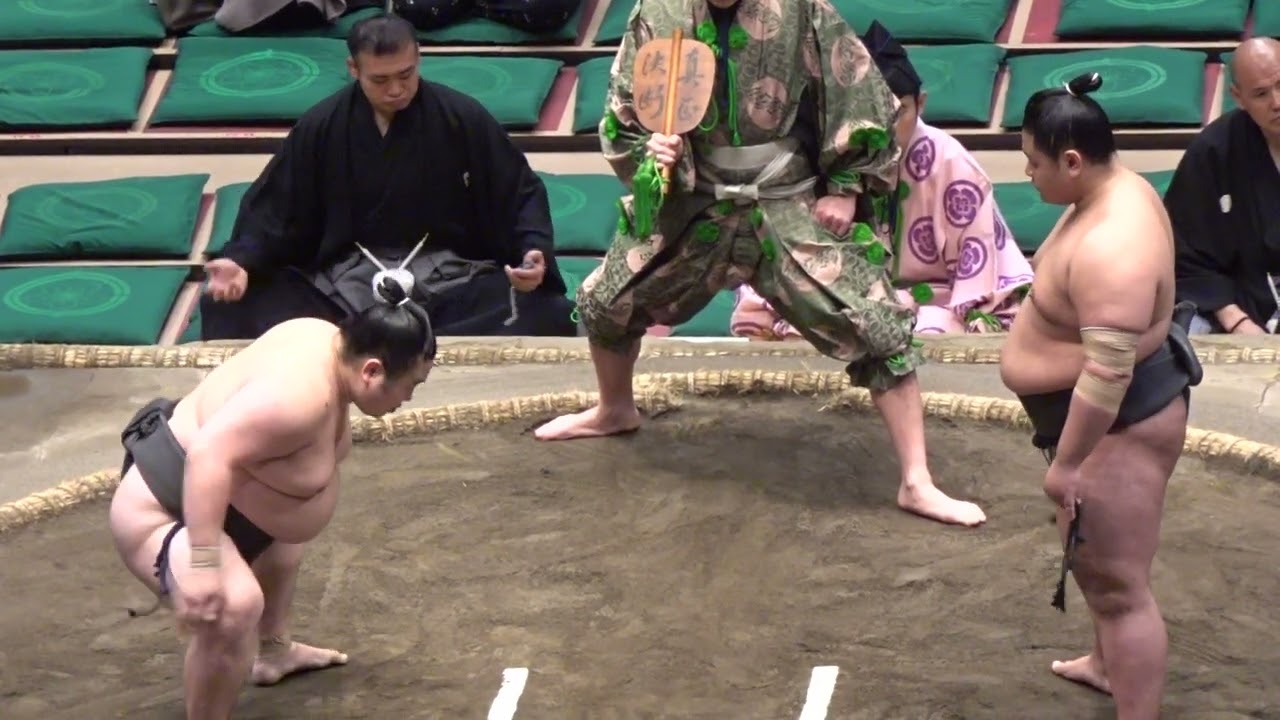 羅漢児 vs 朝心誠【大相撲令和8年5月場所】13日目 RAKANJI vs ASASHINJO【SUMO MAY DAY13】2026/05/22 background