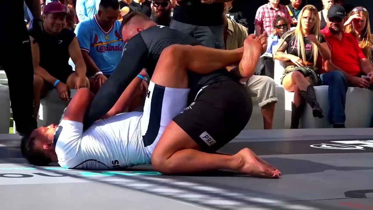 Andy Meneghetti vs Elojah Harris - Subversiv XII background
