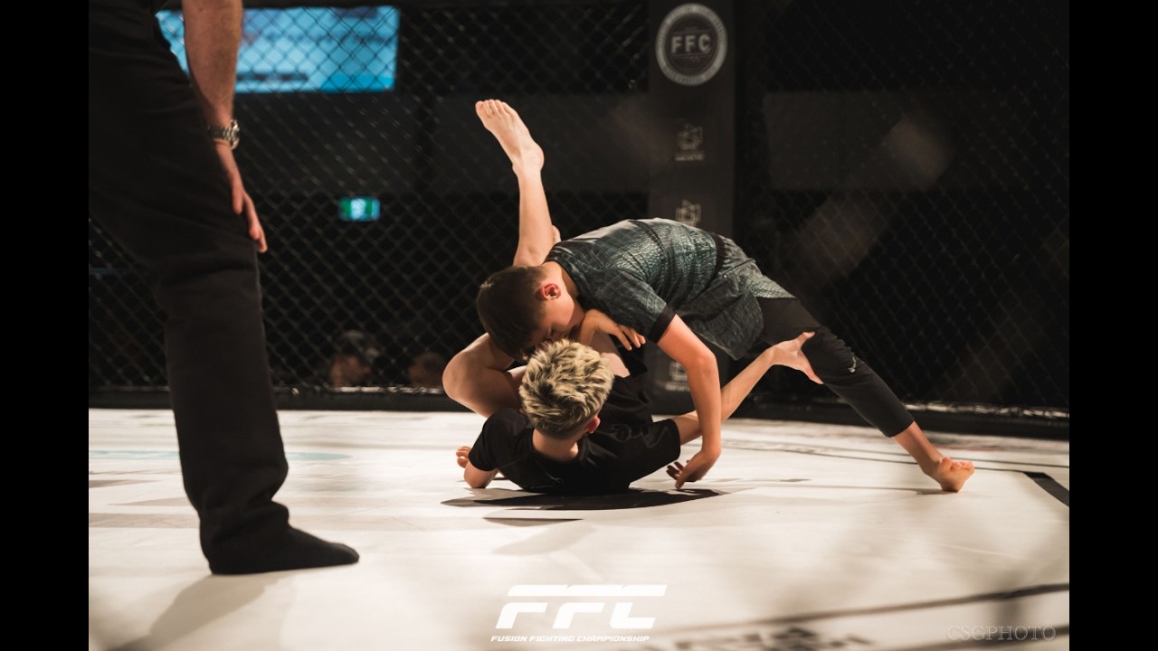 FFC VOLUME 11 - FIGHT 2 - Dylan Boler VS Christian Macauslan BOUGHT TO YOU BY HOOKS background