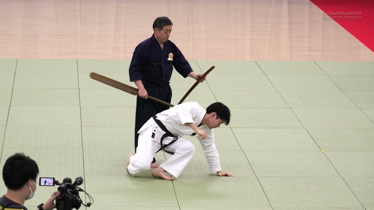Ryukyu Ouke Hiden Motobudoude - 49th All Japan Kobudo Demonstration background