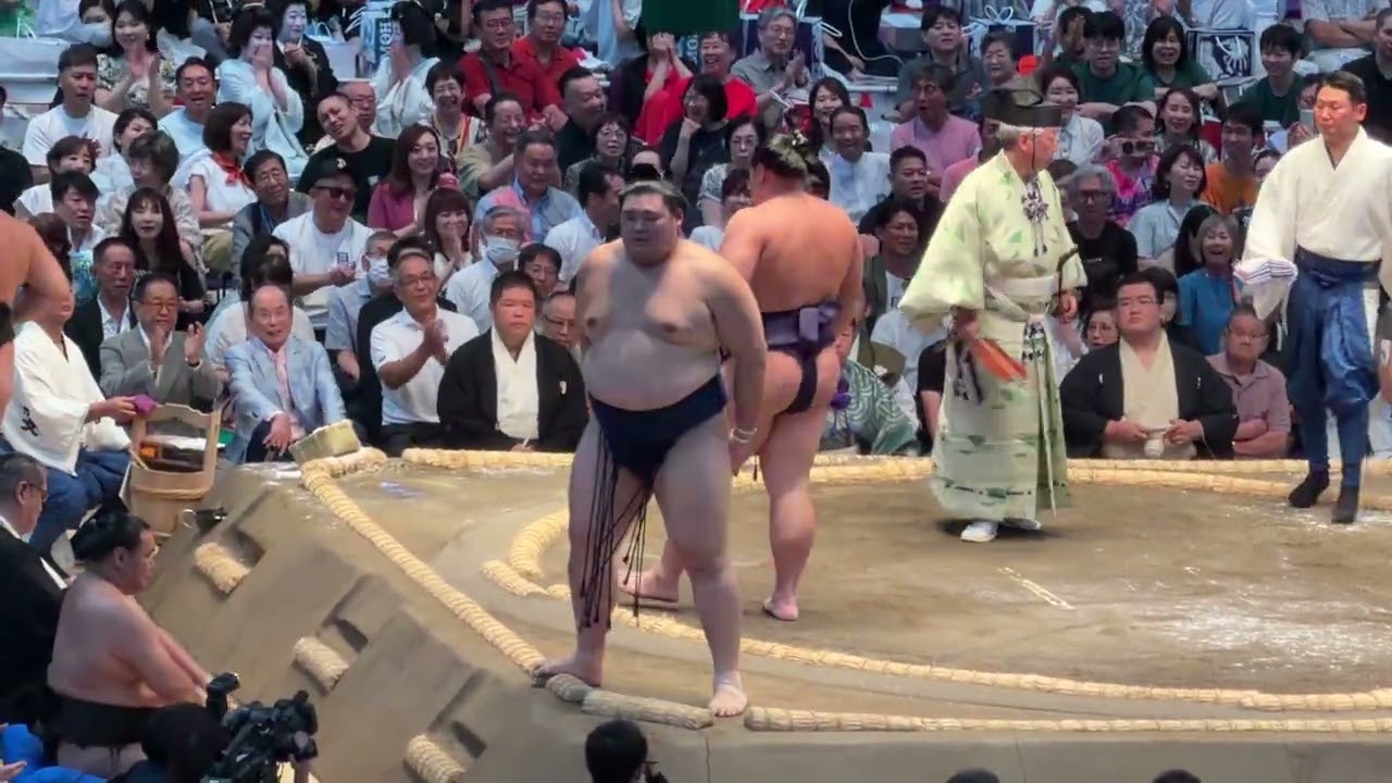 速報❗️霧島×藤ノ川 大の里×義ノ富士 豊昇龍×王鵬【大相撲令和8年7月場所】初日 HOSHORYU ONOSATO 【SUMO JULDAY1】2026/07/12 名古屋場所 background