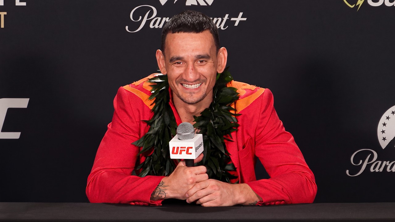 Max Holloway Post-Fight Press Conference | UFC 329 background