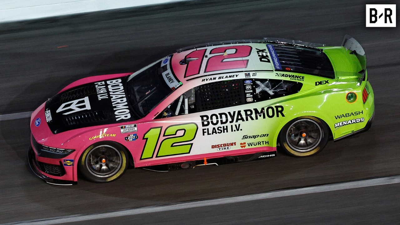 Final Laps of Quaker State 400 | NASCAR Cup Series background