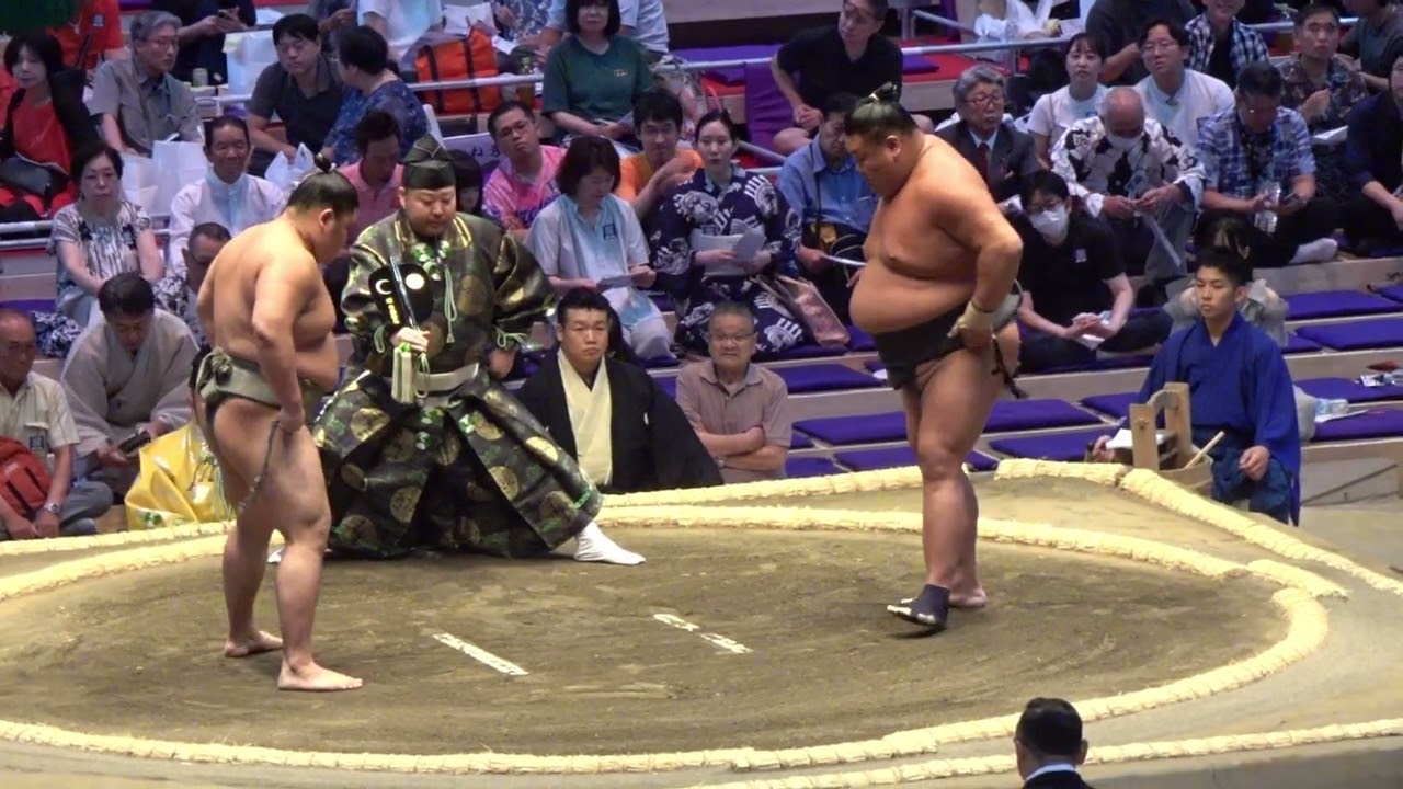 『初日に先場所の幕下優勝決定戦の再戦』碇潟(伊勢ノ海部屋)v天空海(立浪部屋)【大相撲令和8年7月場所】初日 【SUMO JUL DAY1】2026/07/12 名古屋場所 background