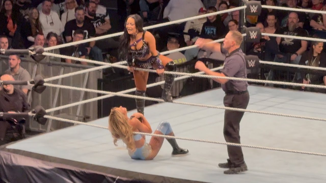 Maxxine Dupri vs Roxanne Perez FULL MATCH - #WWE Live Event background