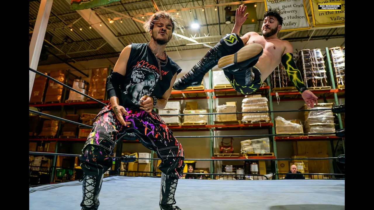 W.O.W - "The Eye of the Storm" Danny Storm v "The Poisoned Prince" Jason Void 2026-07-14 18:11 background