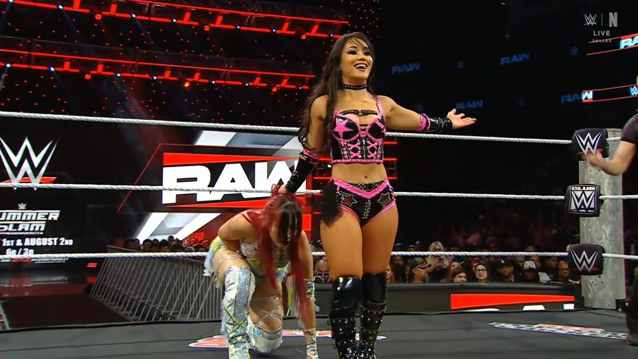 (1/2) Roxanne Perez vs Iyo Sky: Raw July 13 2026 background