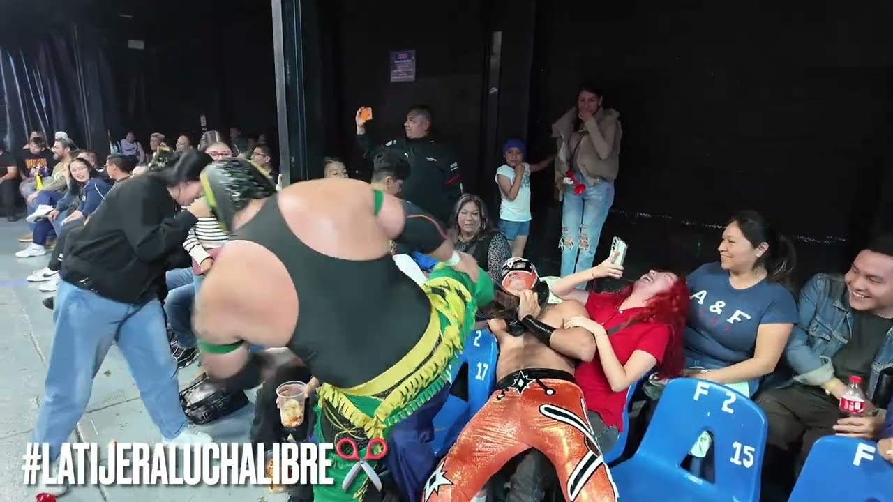 Arena del Valle: Ramses, Atom e Ikaris 🆚 Sureño, Centauro y El Arriero backdrop