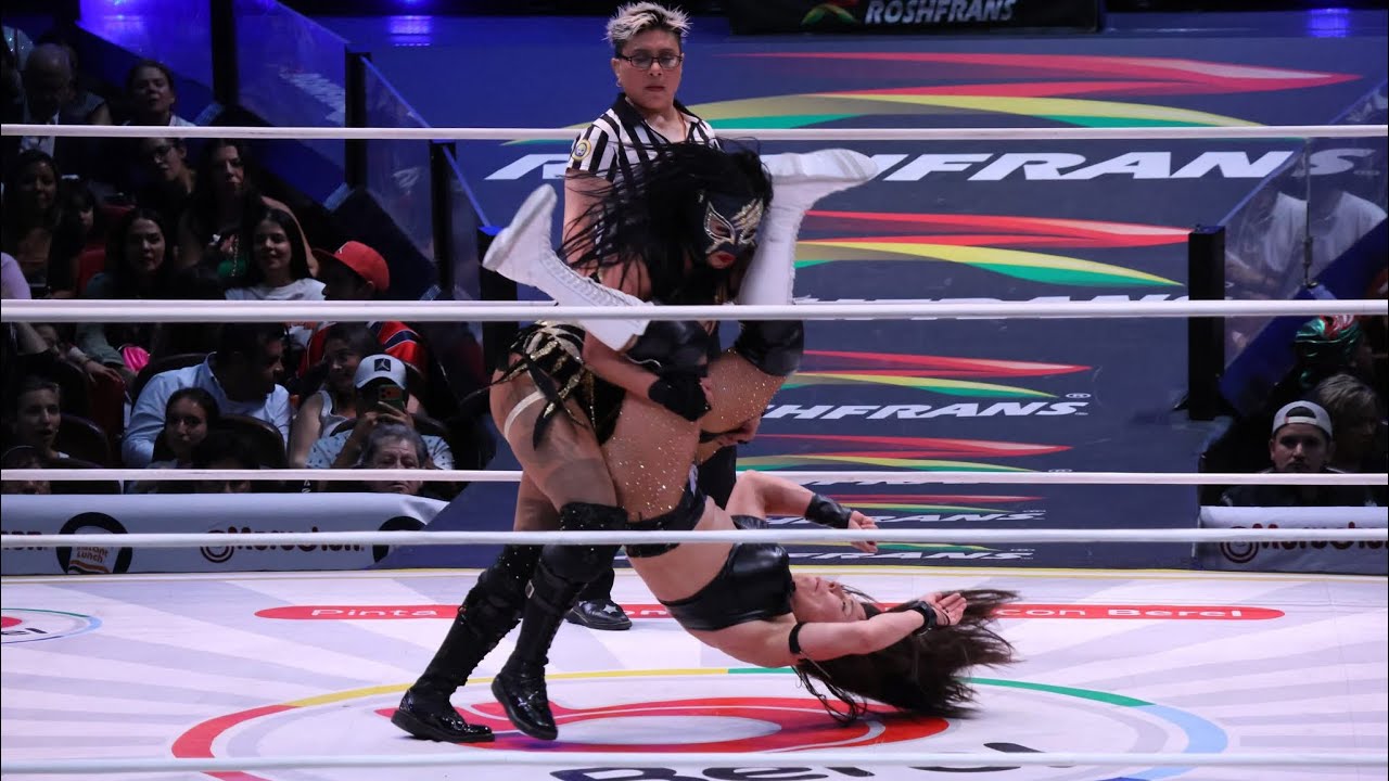 Lucha de Amazonas: Garra Negra π Reyna Isis background