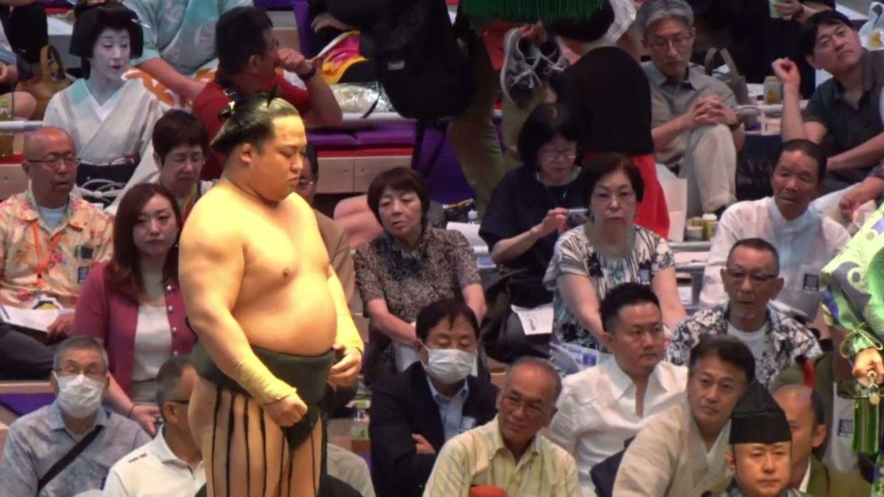 翠富士 vs 西ノ龍【大相撲令和8年7月場所】初日 MIDORIFUJI vs NISHINORYU【SUMO JUL DAY1】2026/07/12 名古屋場所 background