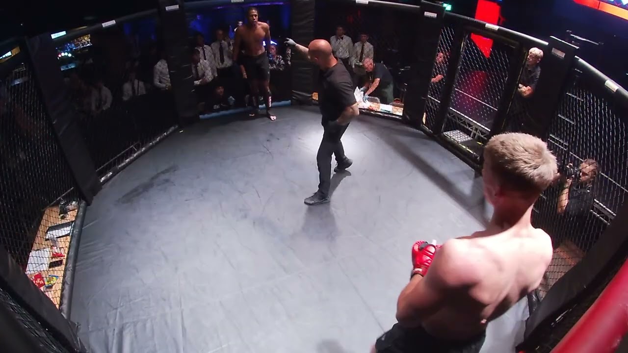 NOTTINGHAM | MMA | TODD THE BEZERKO VS DEJORN MCINDOE background