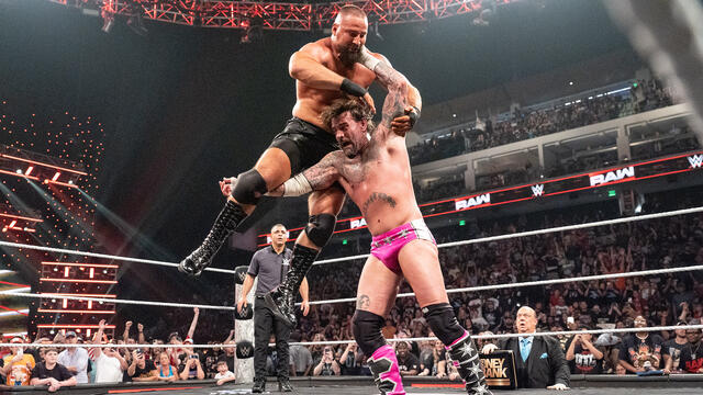 FULL MATCH: CM Punk vs. Penta vs. Jey Uso vs. Bron Breakker vs. LA Knight: Raw, July 14, 2025 background